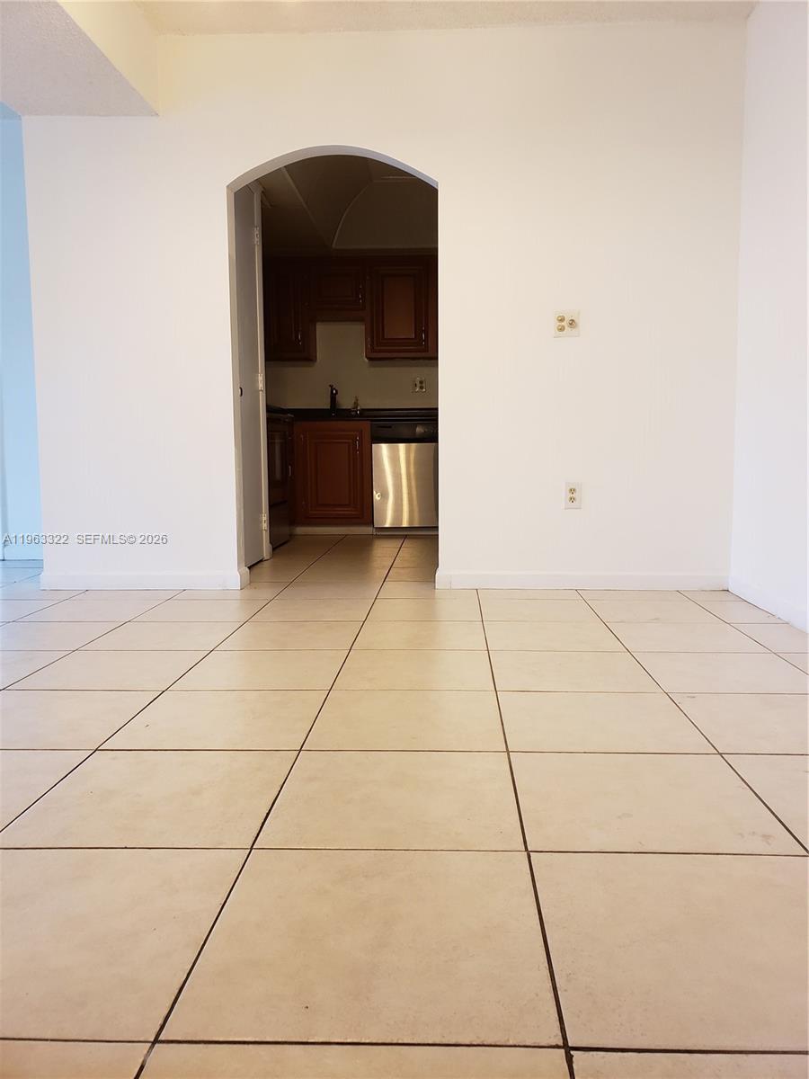 MANORS OF INVERRARY I-8 - Residential