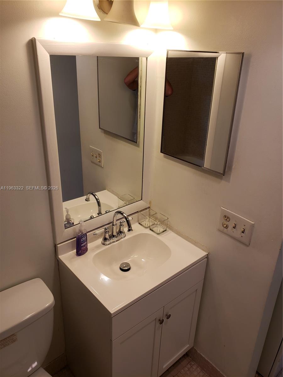 MANORS OF INVERRARY I-8 - Residential