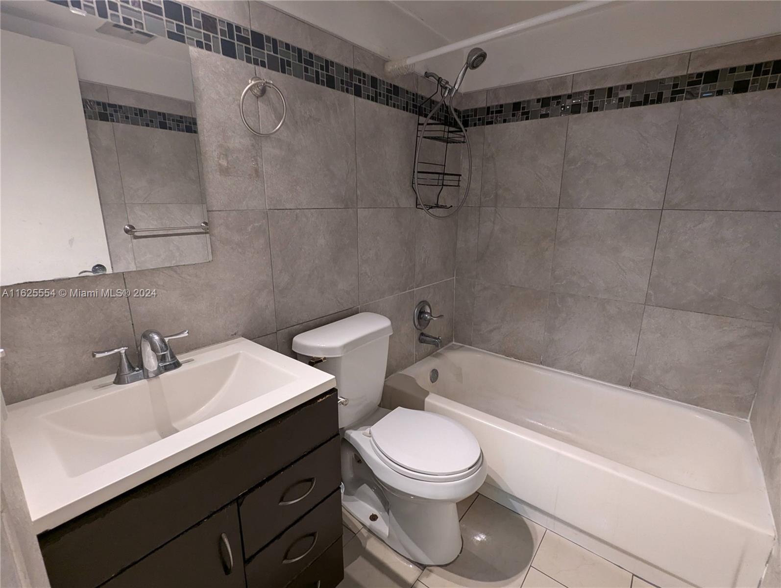 CANAL GROVES CONDO - Residential Lease