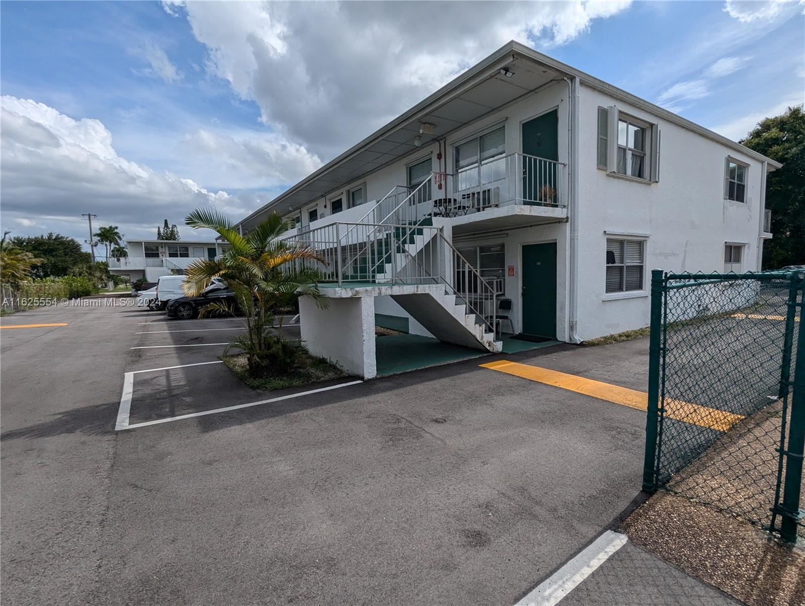 CANAL GROVES CONDO - Residential Lease