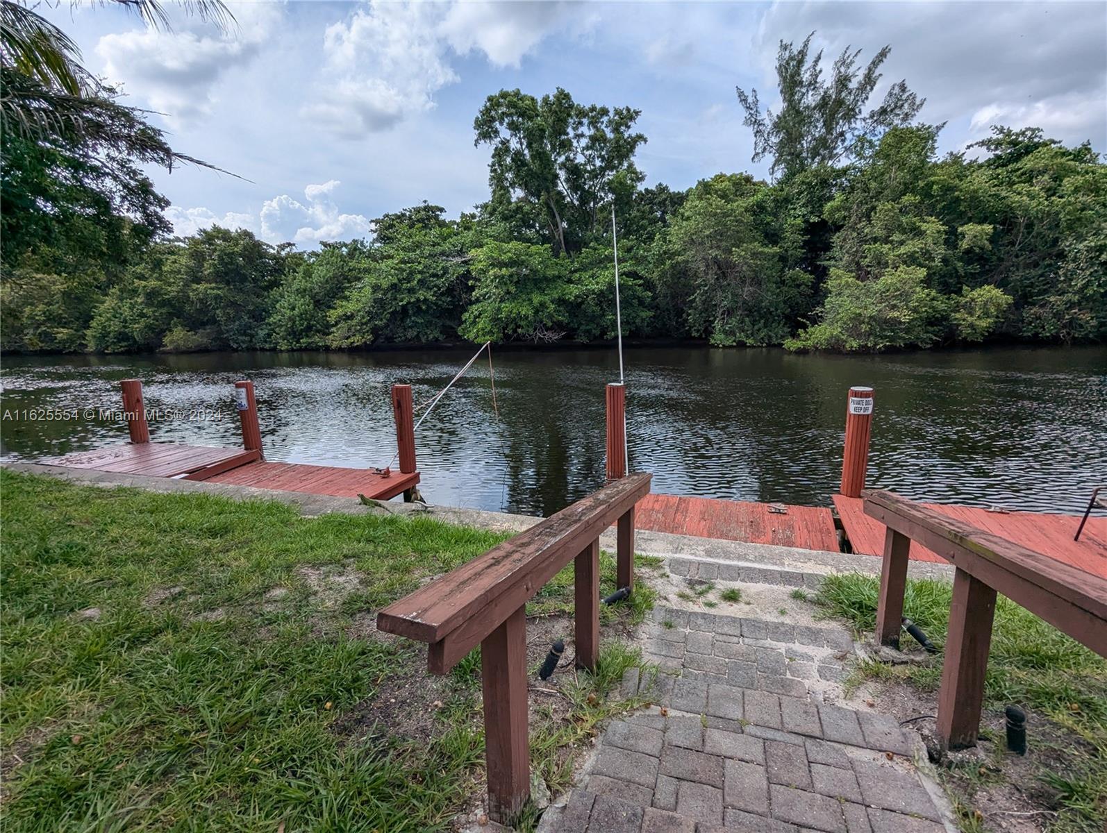 CANAL GROVES CONDO - Residential Lease