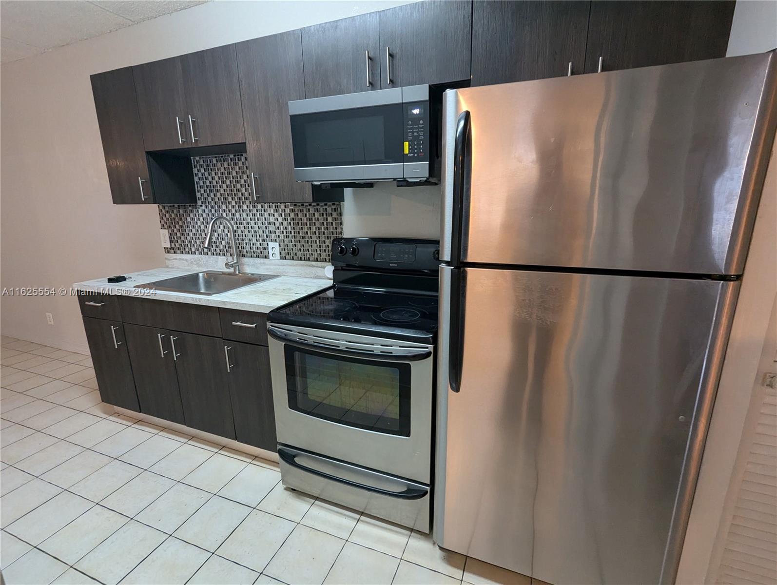 CANAL GROVES CONDO - Residential Lease