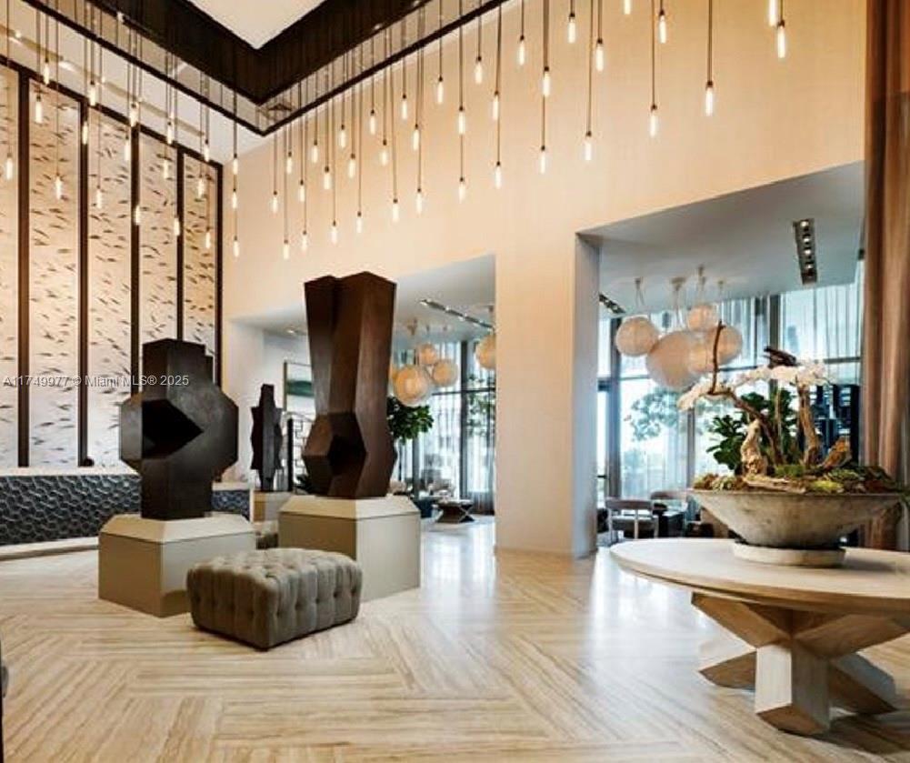 BISCAYNE BEACH CONDO - Residential
