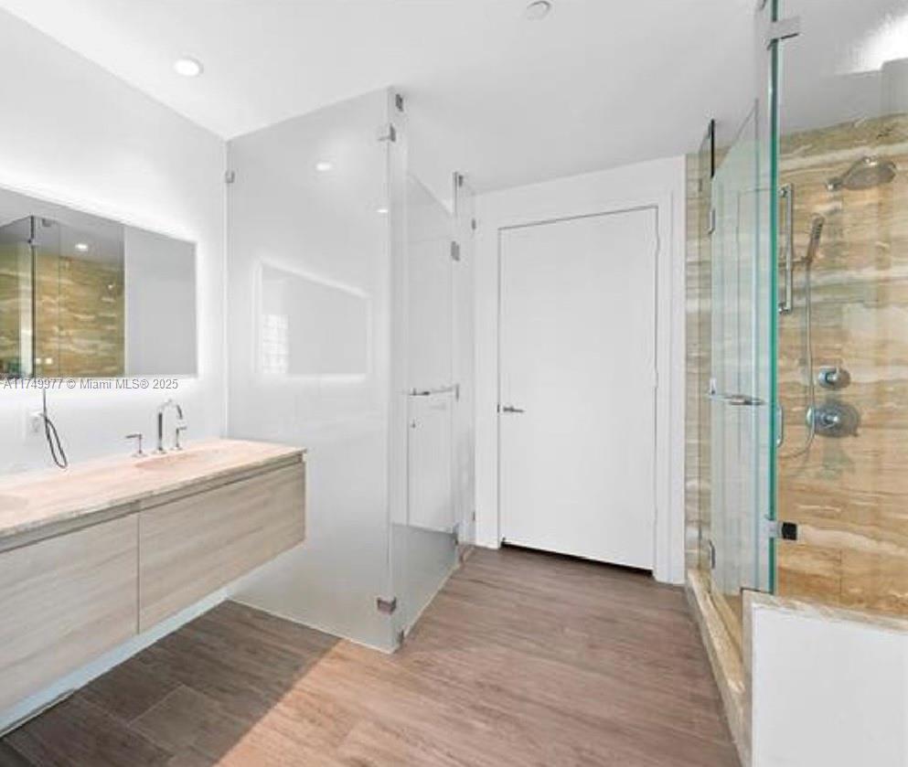 BISCAYNE BEACH CONDO - Residential