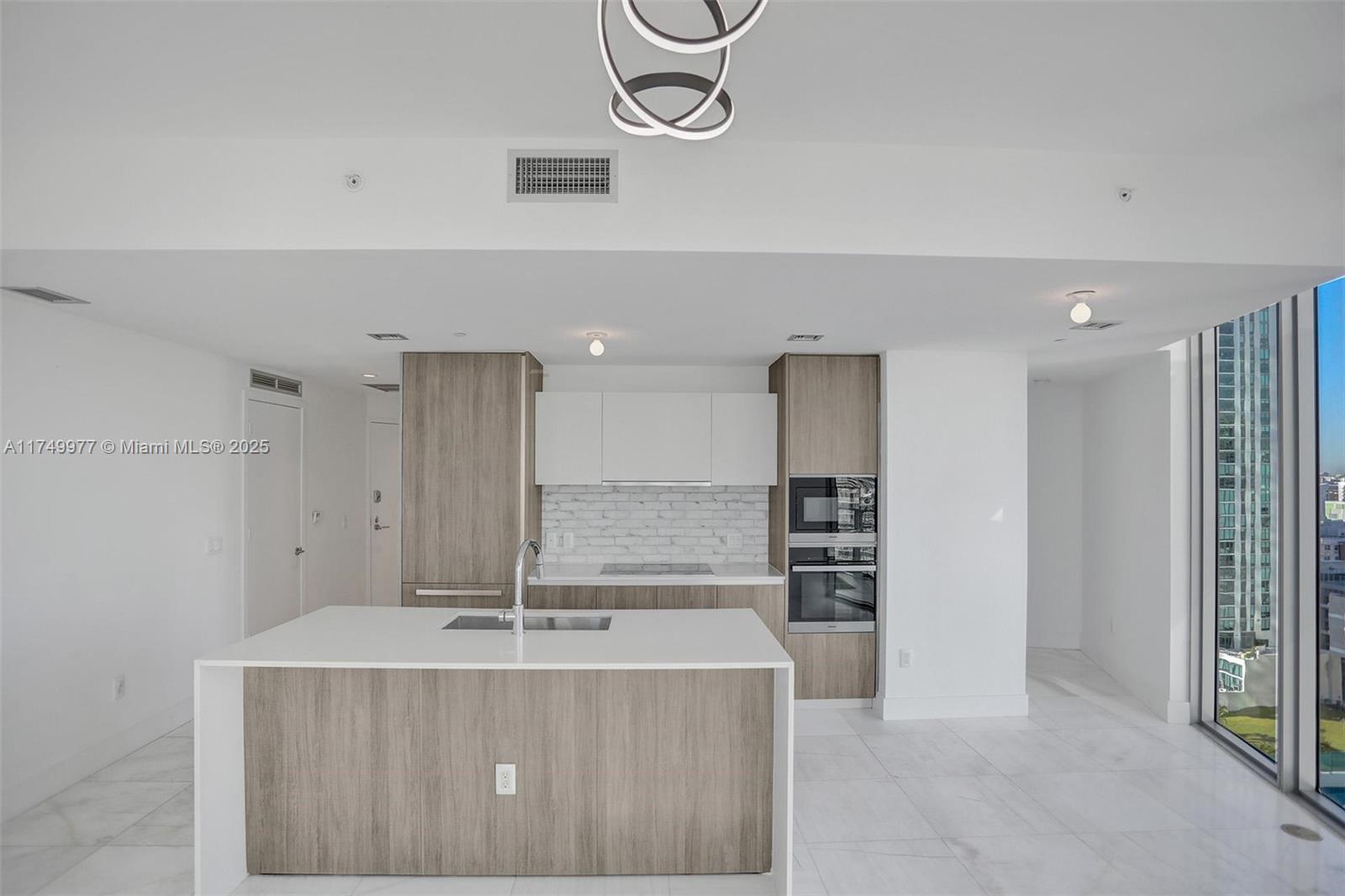 2900 NE 7th Ave 1601