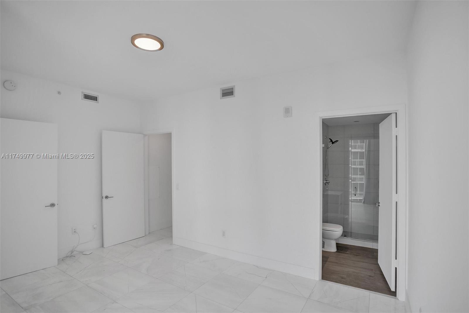BISCAYNE BEACH CONDO - Residential