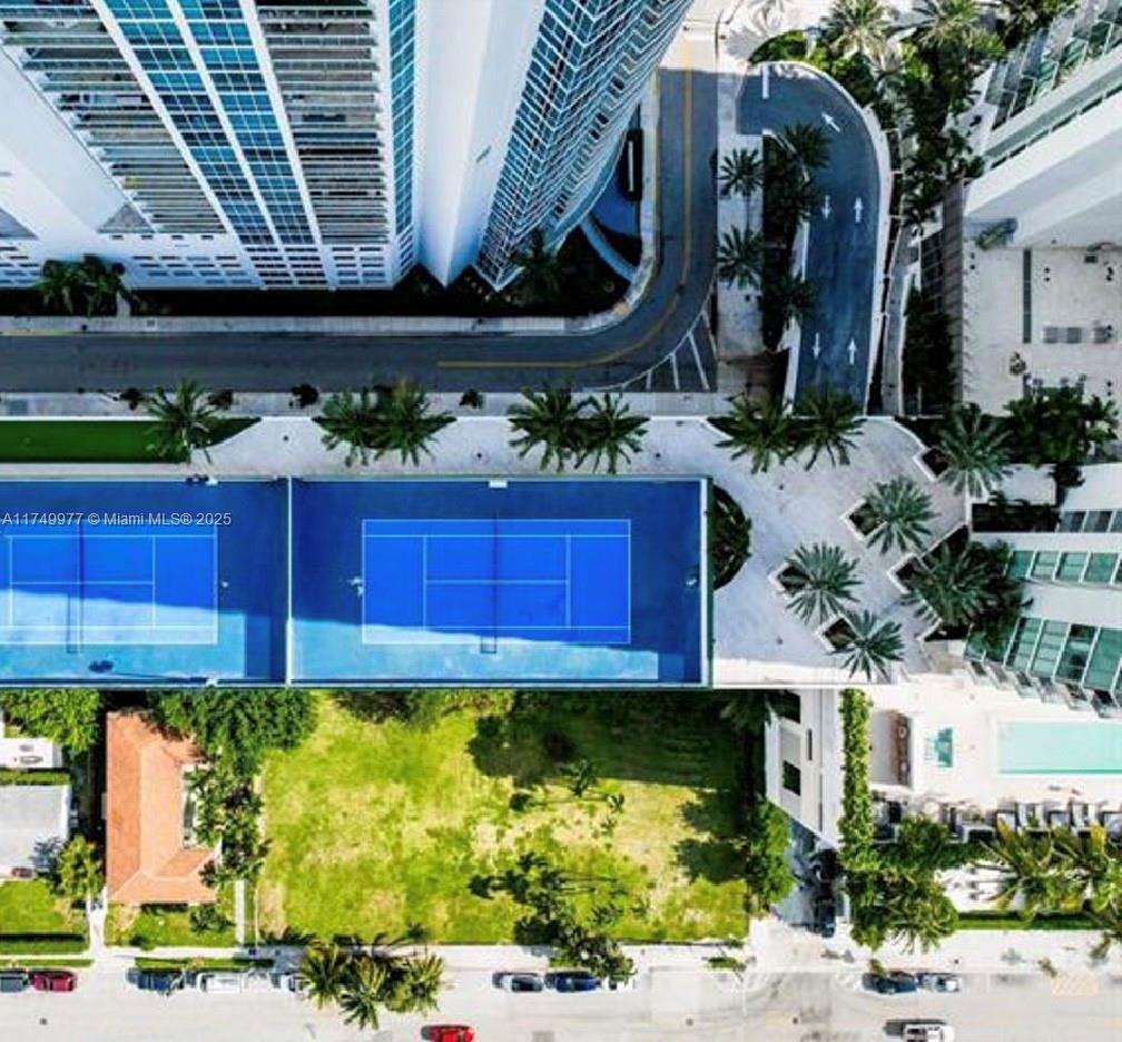 BISCAYNE BEACH CONDO - Residential