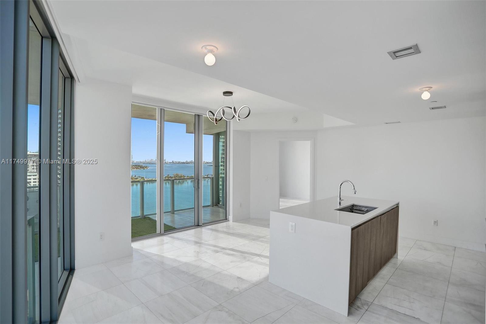 BISCAYNE BEACH CONDO - Residential