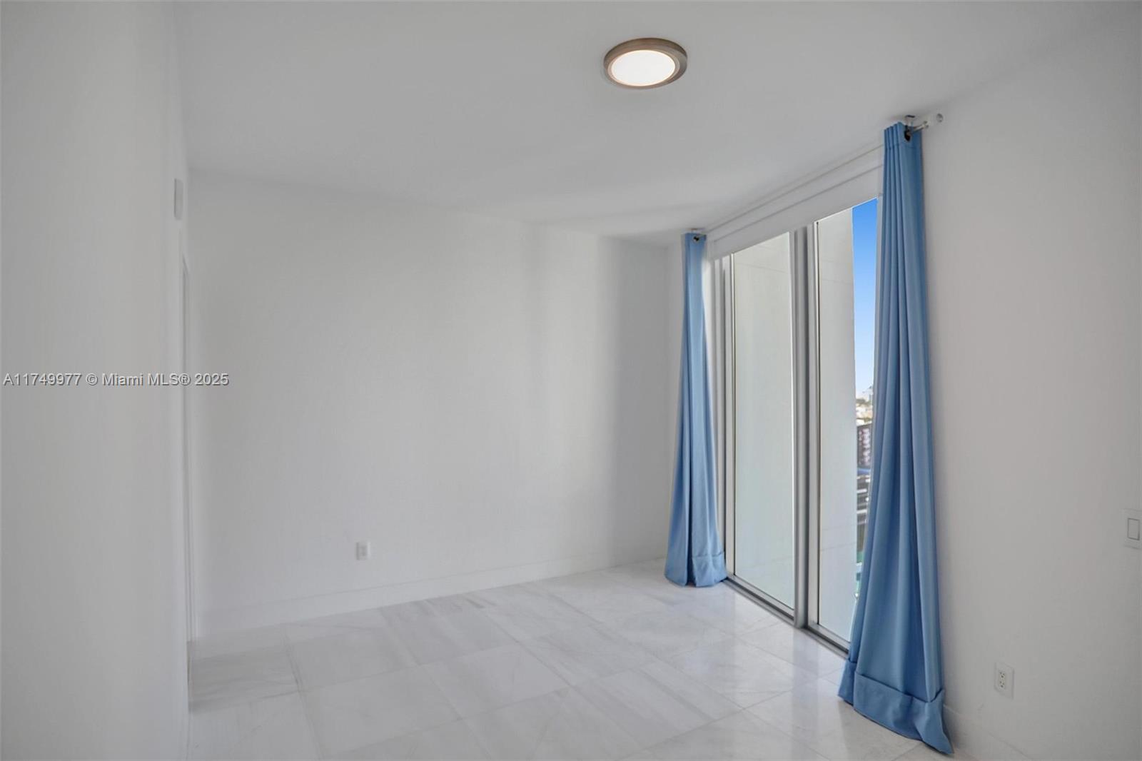 BISCAYNE BEACH CONDO - Residential
