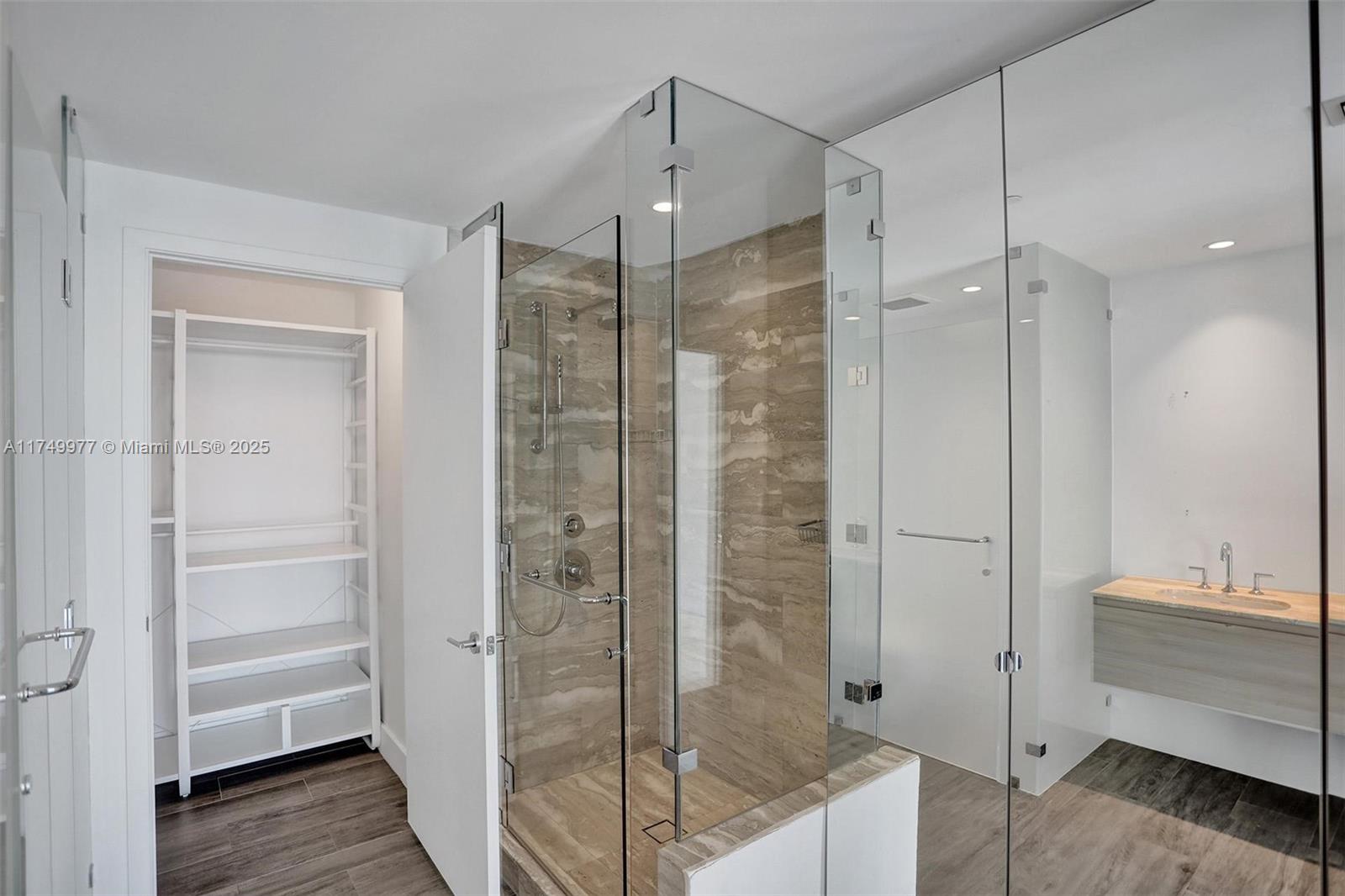 BISCAYNE BEACH CONDO - Residential