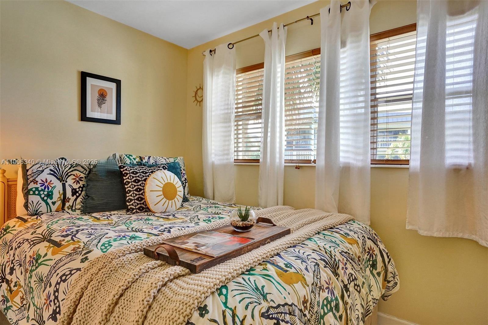 PARADISE BY THE SEA CONDO - Residential Lease