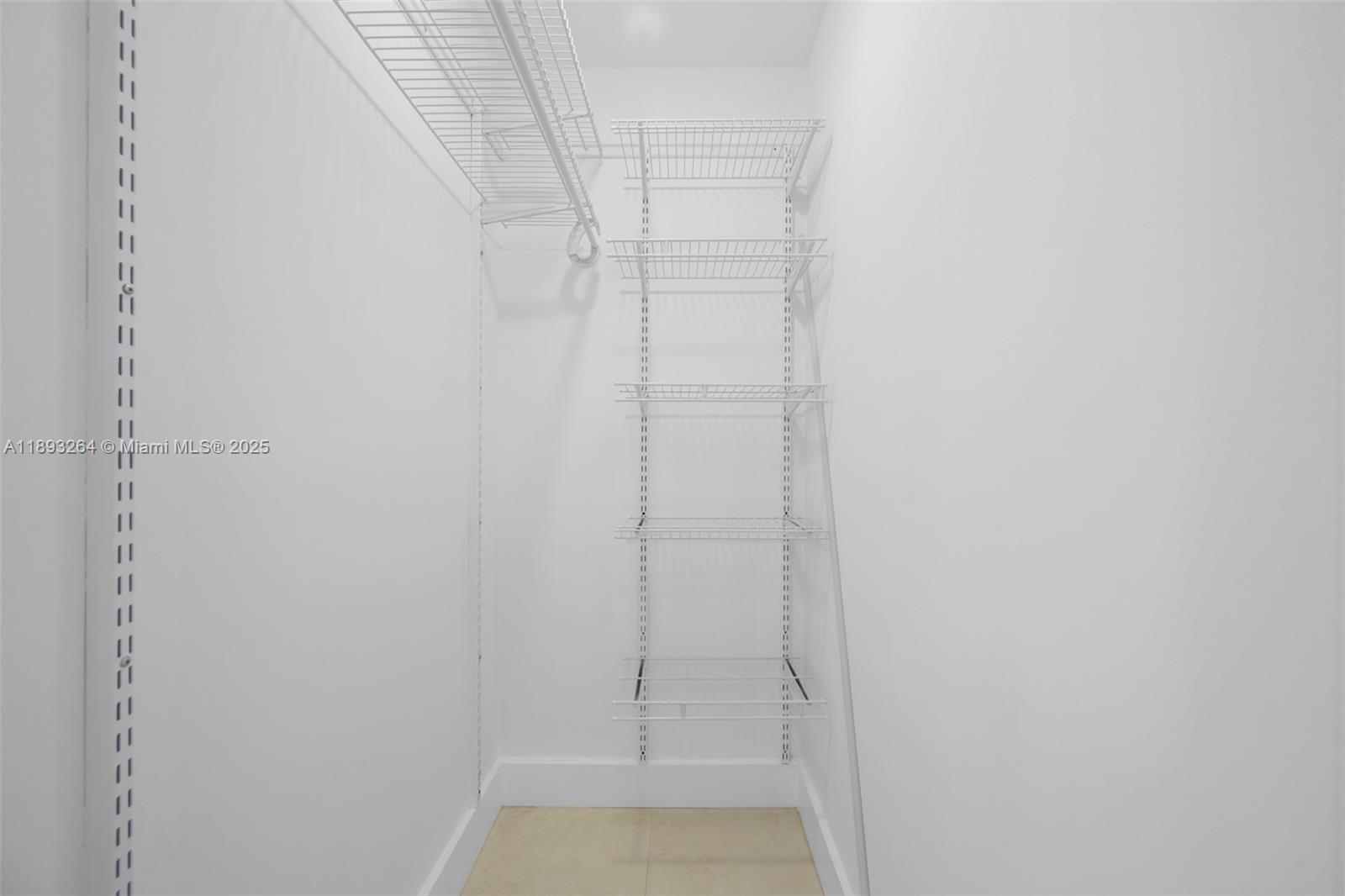 CORONADO CONDO- TOWER II - Residential Lease