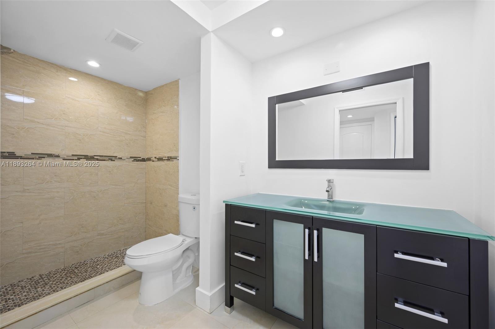 CORONADO CONDO- TOWER II - Residential Lease
