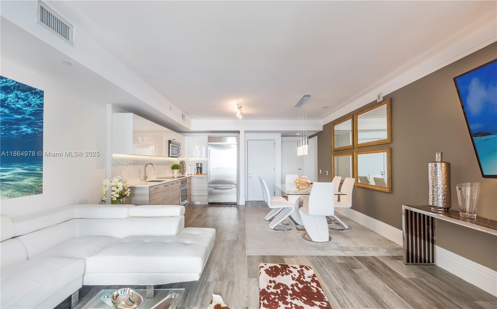 1300 Brickell Bay Dr 1909