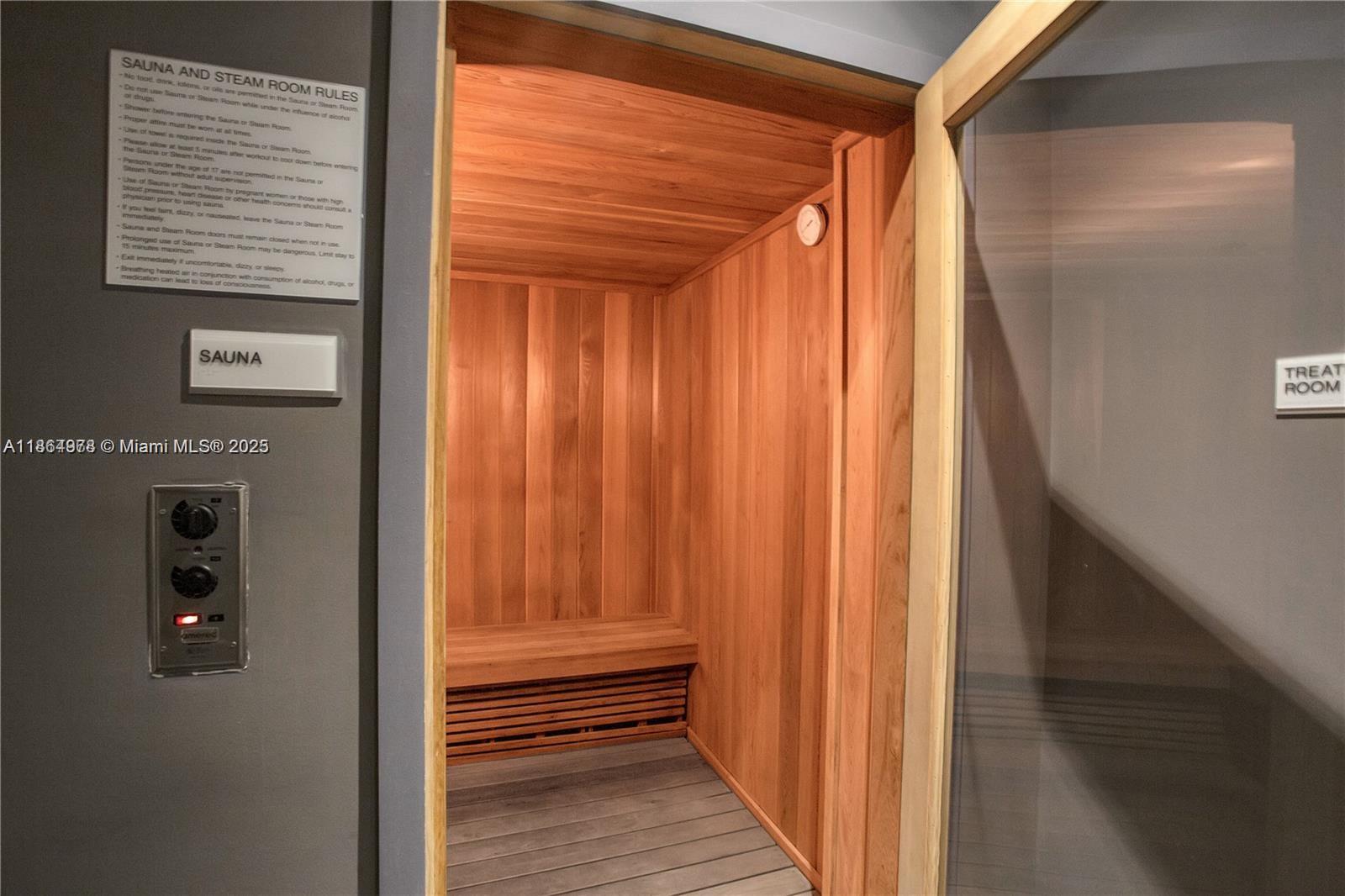 BRICKELL HOUSE - Residential Lease