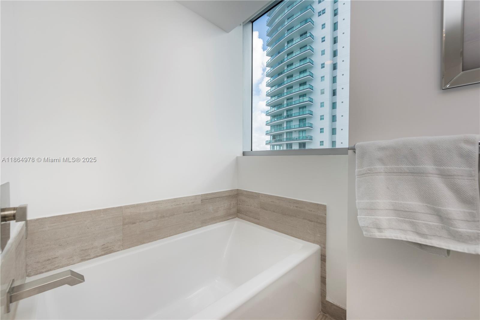 BRICKELL HOUSE - Residential Lease