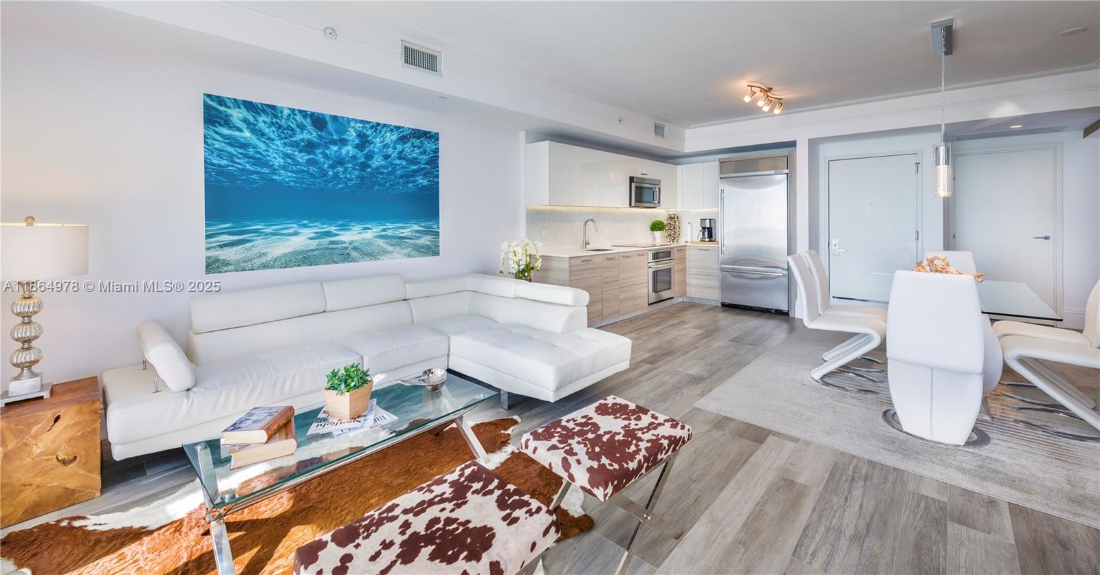 1300 Brickell Bay Dr 1909