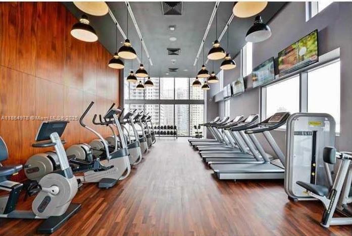 BRICKELL HOUSE - Residential Lease