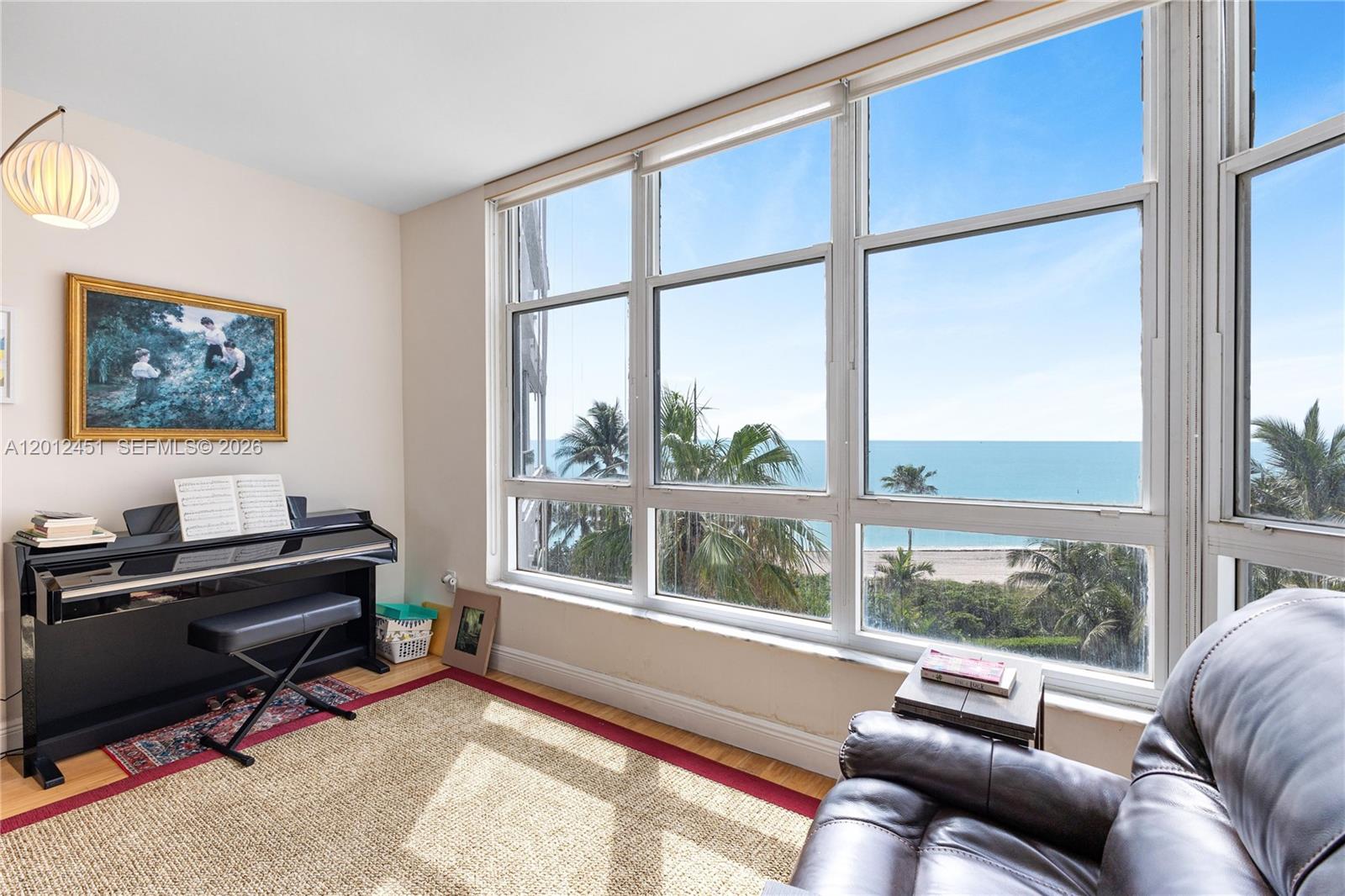 CORNICHE CONDO - Residential