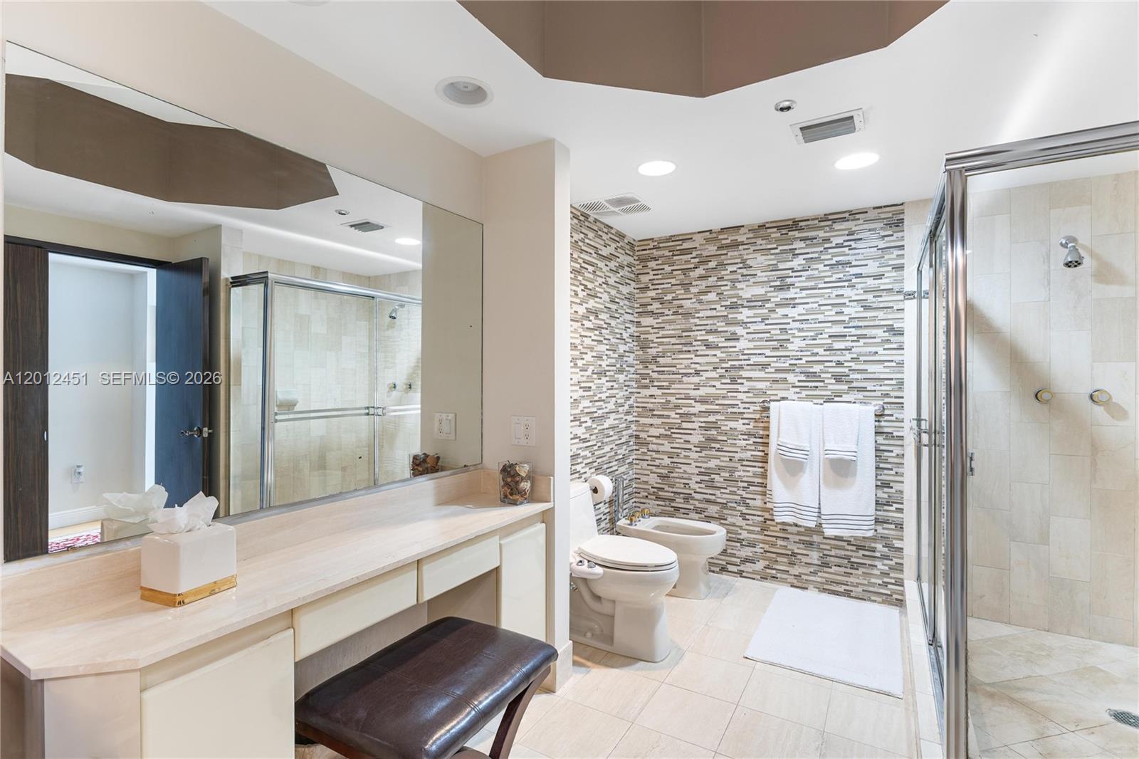 CORNICHE CONDO - Residential