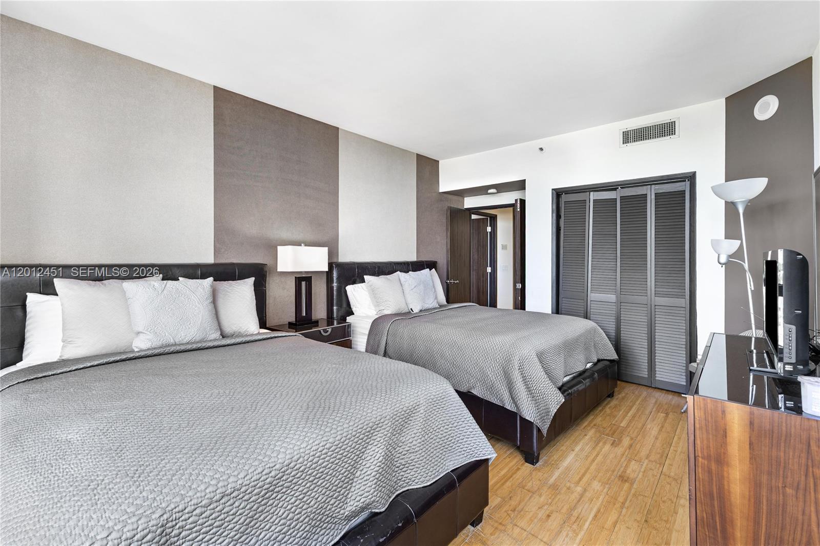 CORNICHE CONDO - Residential