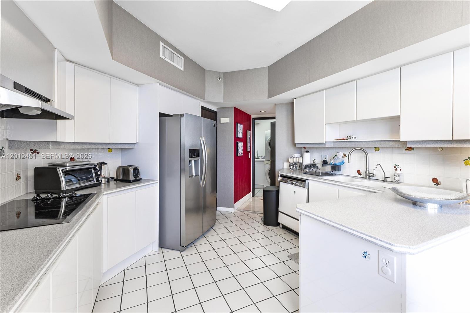 CORNICHE CONDO - Residential