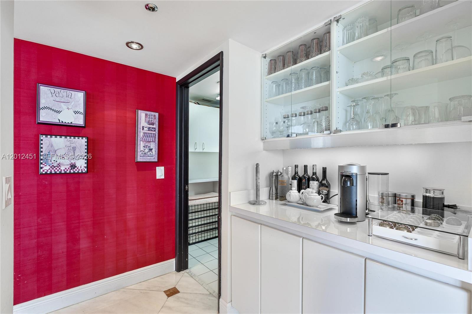 CORNICHE CONDO - Residential