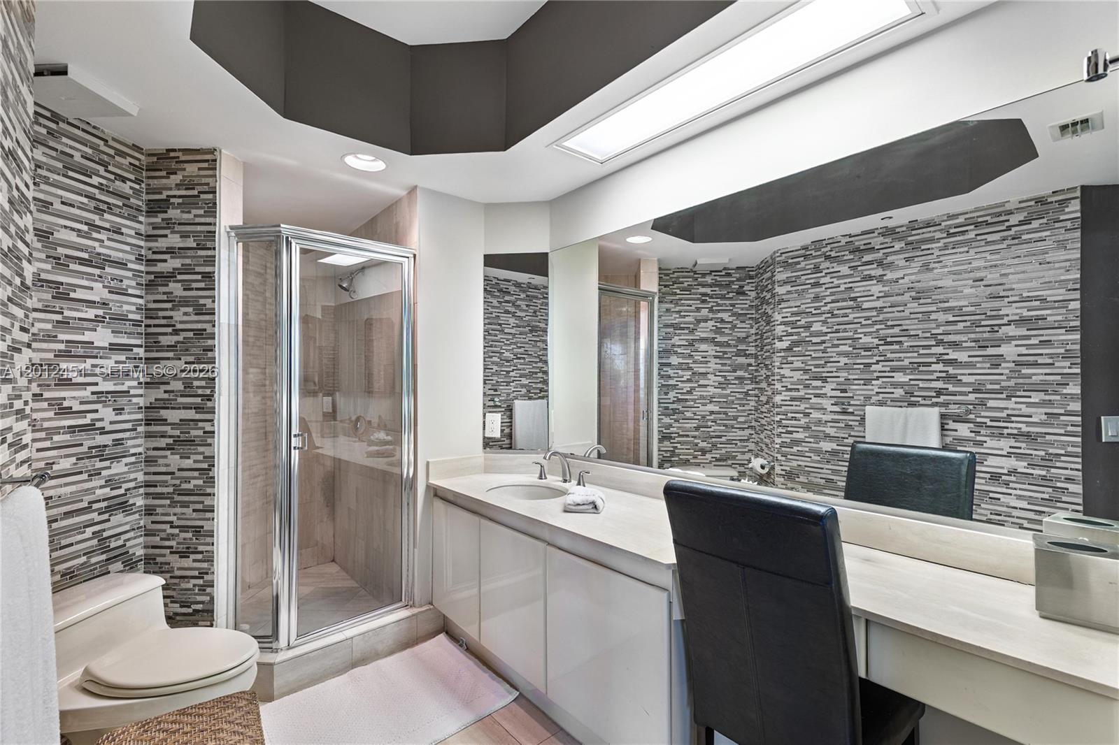 CORNICHE CONDO - Residential