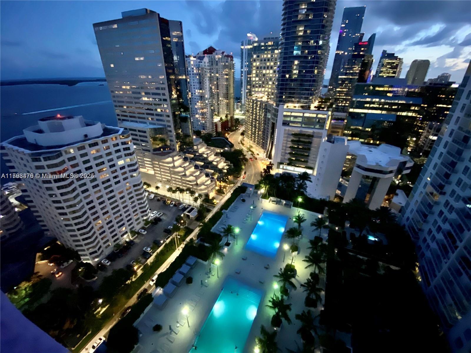 THE PLAZA 851 BRICKELL CO - Residential