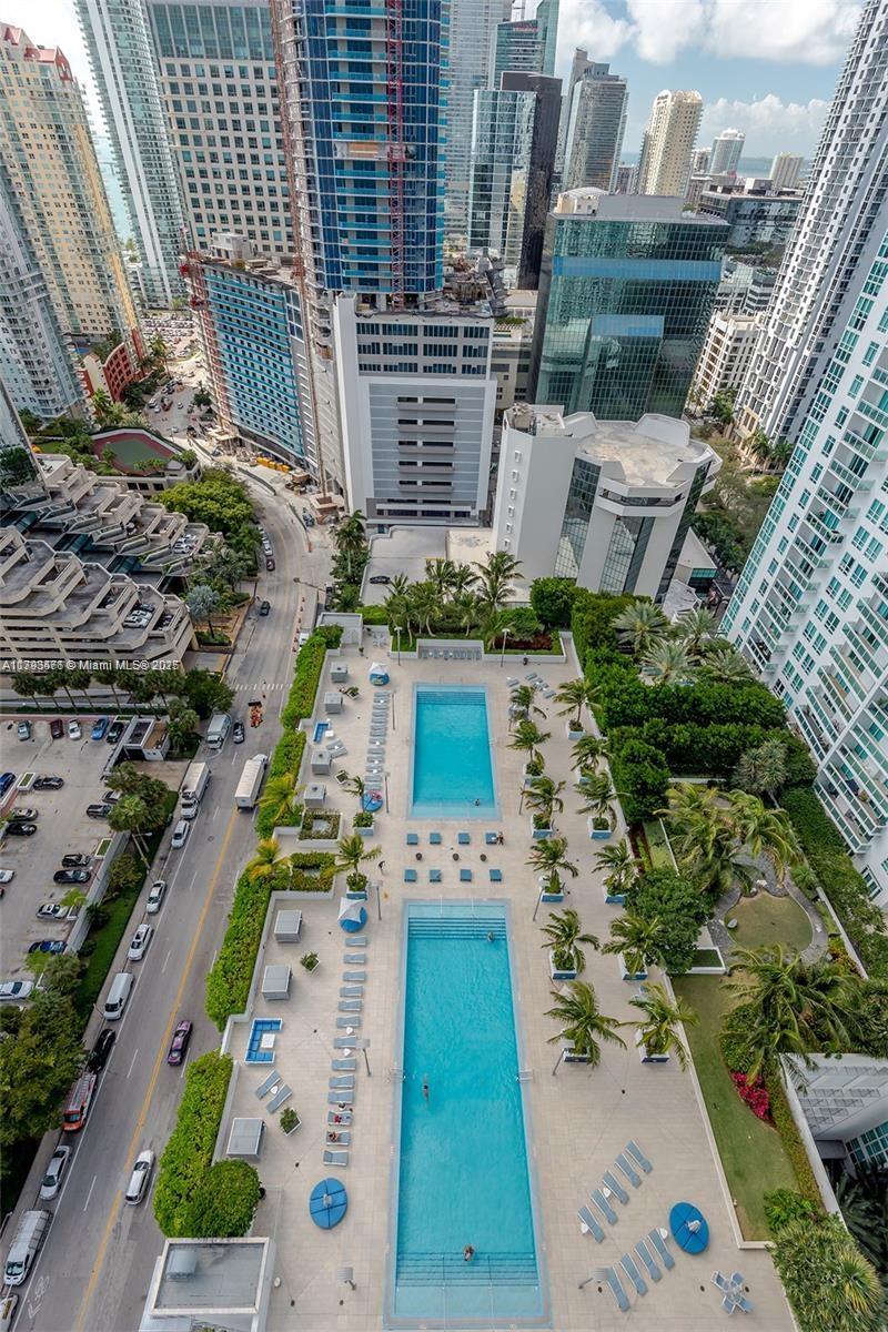 THE PLAZA 851 BRICKELL CO - Residential