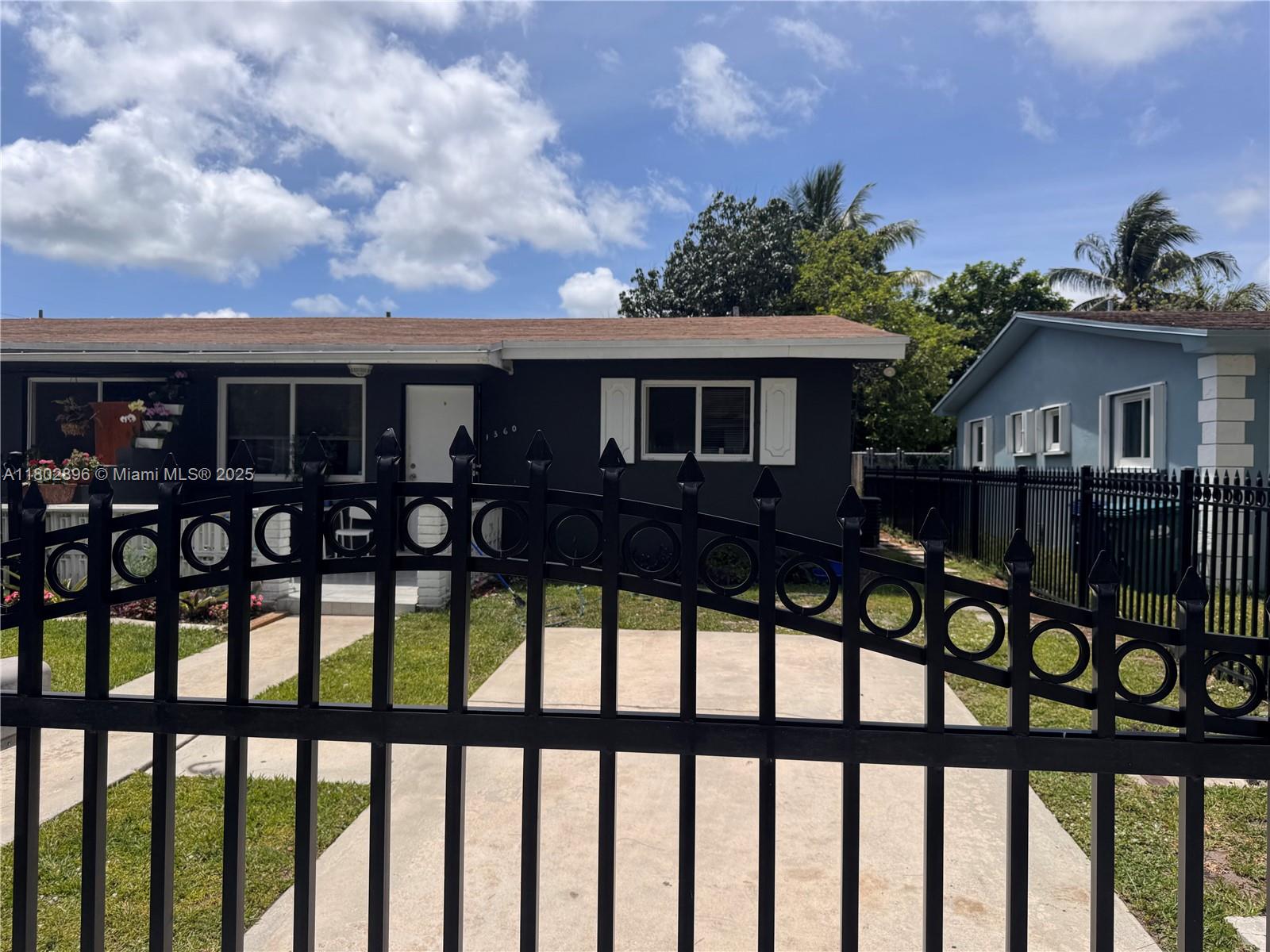 1360 Ne 144th St 3, Miami, Broward County, Florida - 1 Bedrooms  
1 Bathrooms - 
