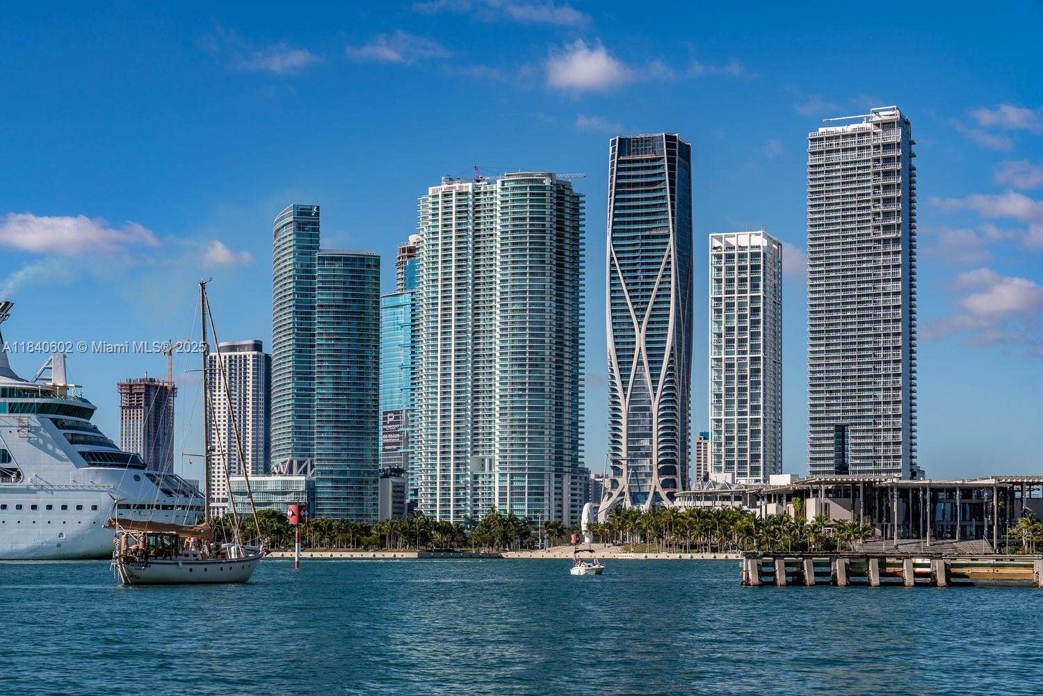 900 Biscayne Blvd 4504