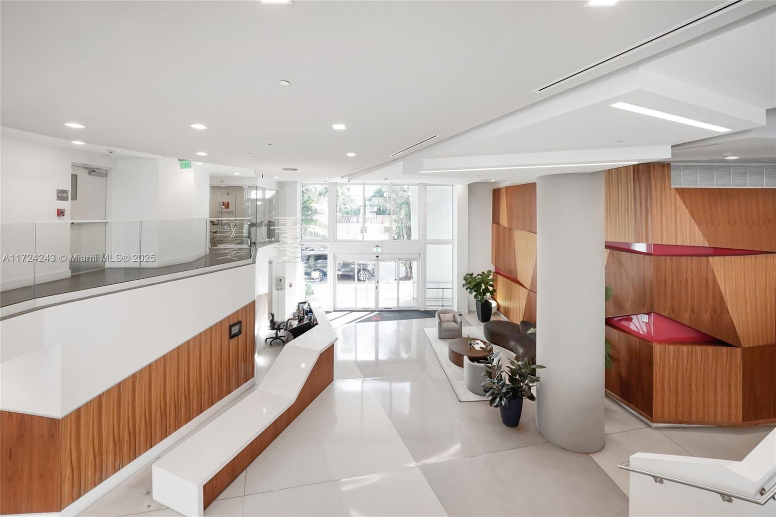 THE CRIMSON CONDO - Residential Lease