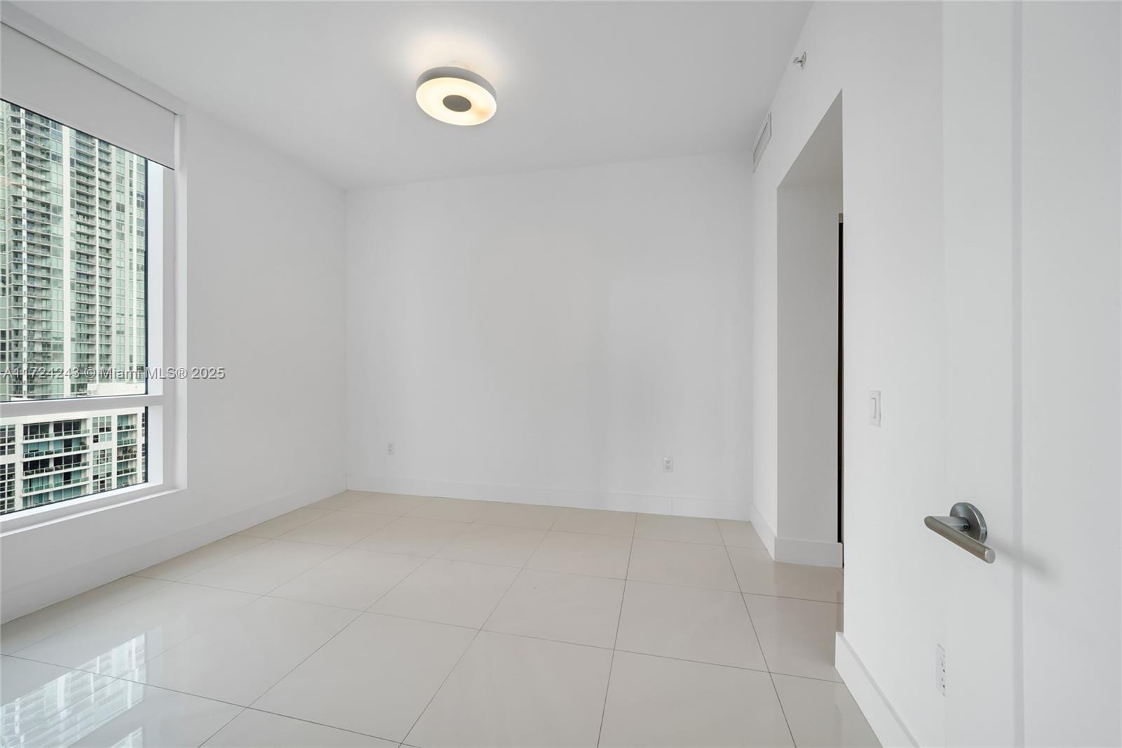 THE CRIMSON CONDO - Residential Lease