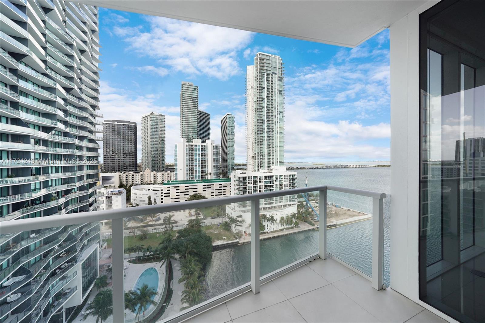 THE CRIMSON CONDO - Residential Lease