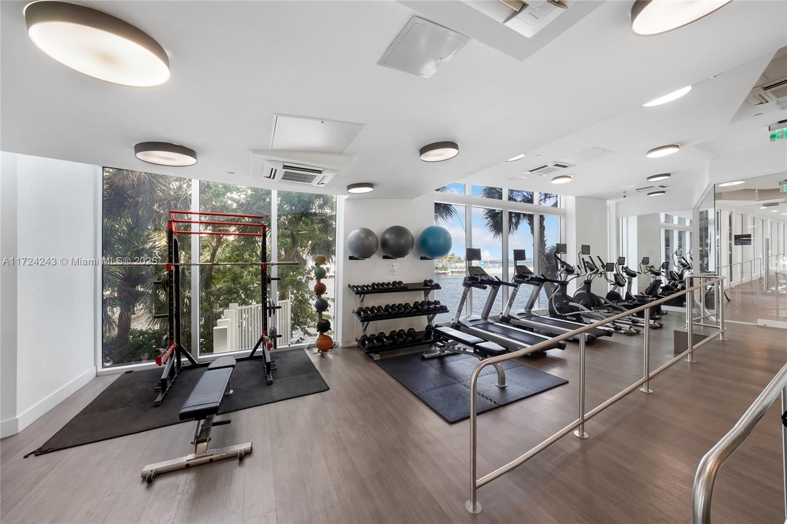 THE CRIMSON CONDO - Residential Lease