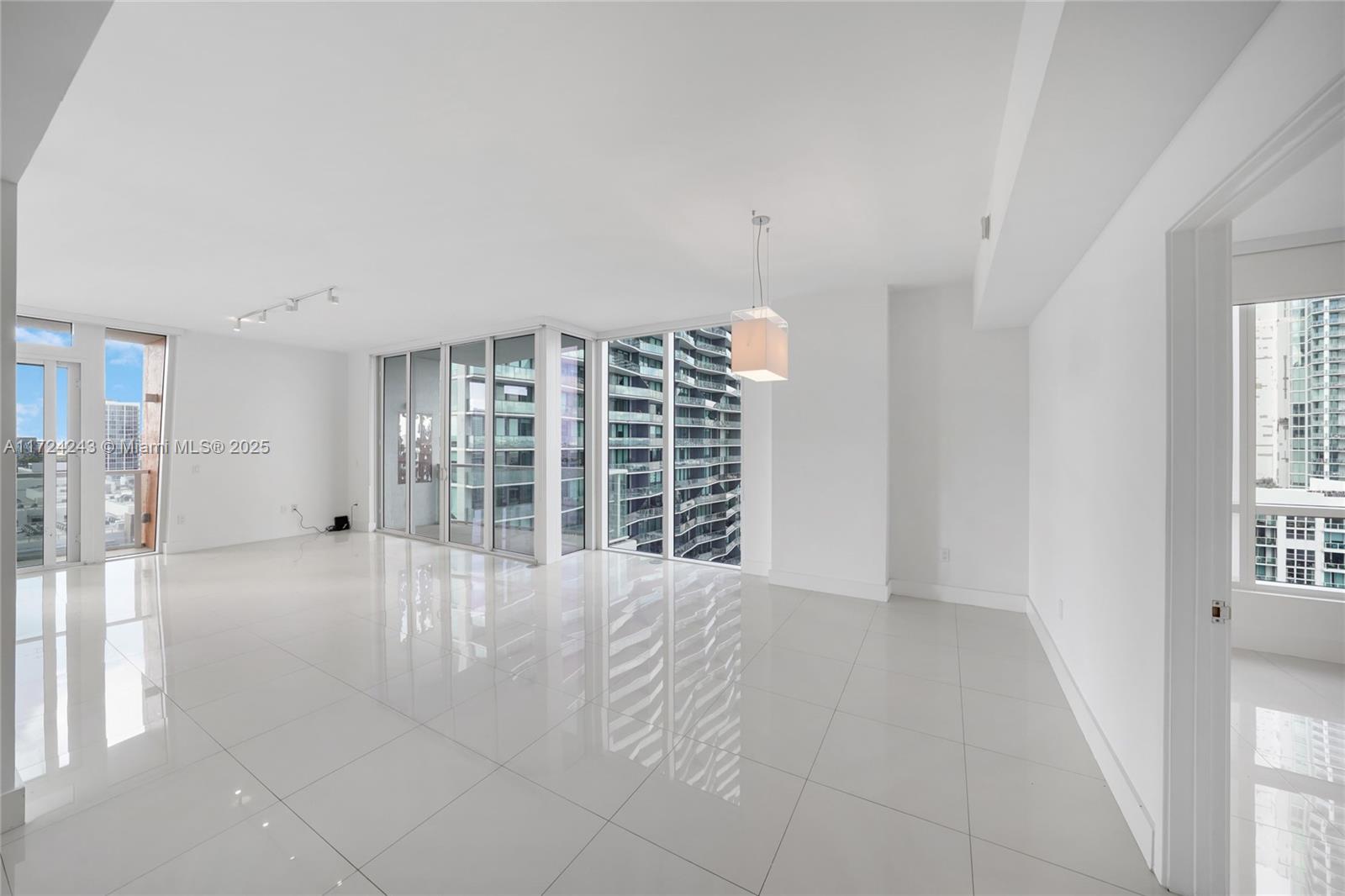 THE CRIMSON CONDO - Residential Lease