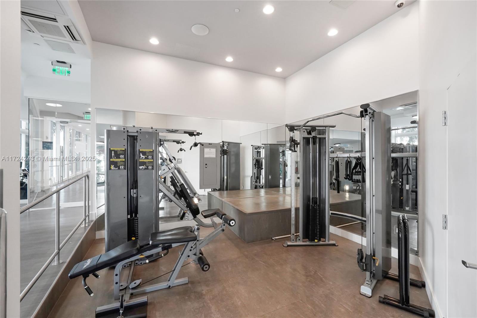 THE CRIMSON CONDO - Residential Lease