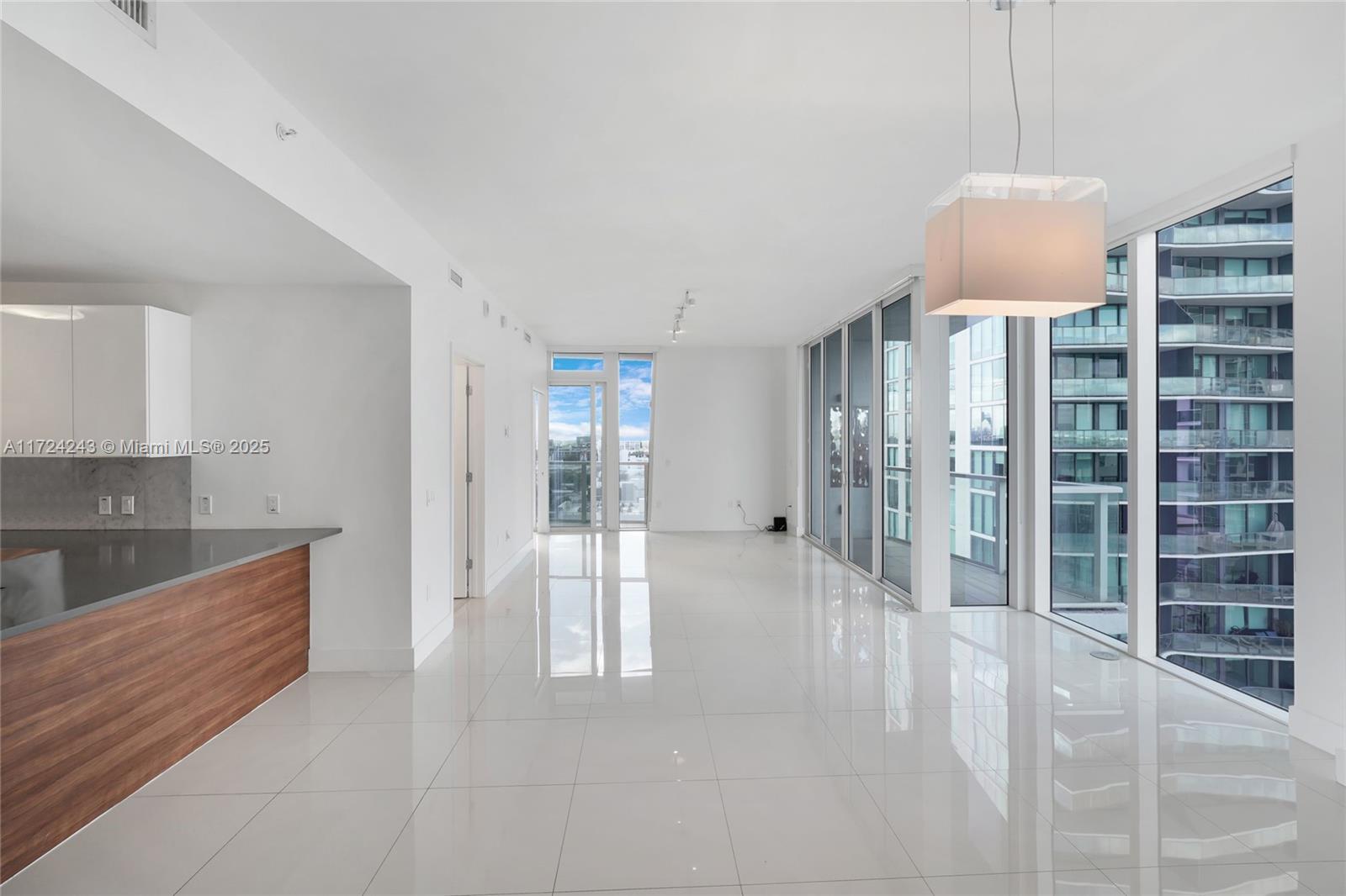 THE CRIMSON CONDO - Residential Lease