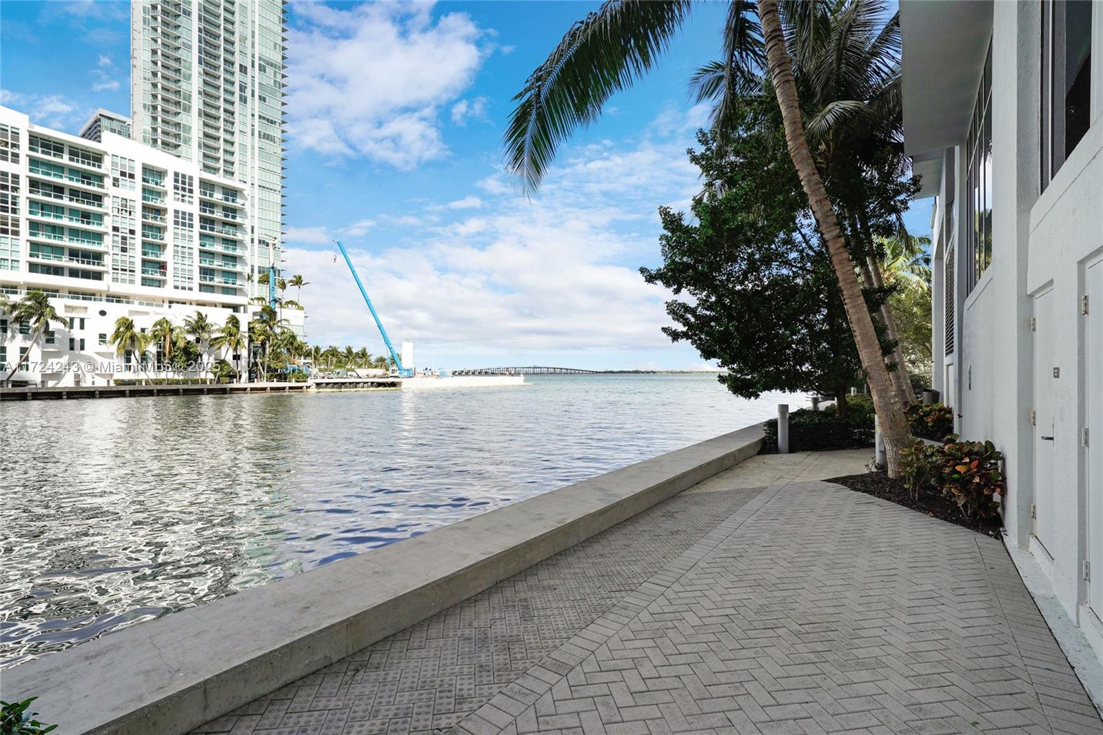 THE CRIMSON CONDO - Residential Lease