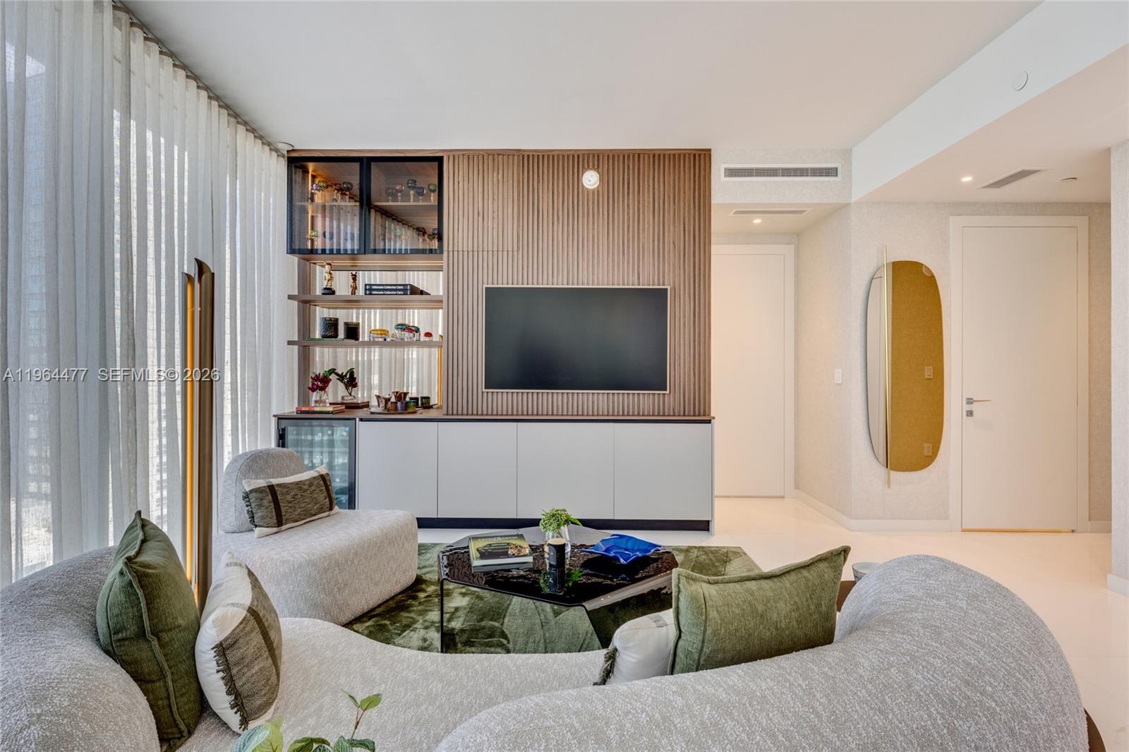 300 BISCAYNE BLVD WAY COND - Residential