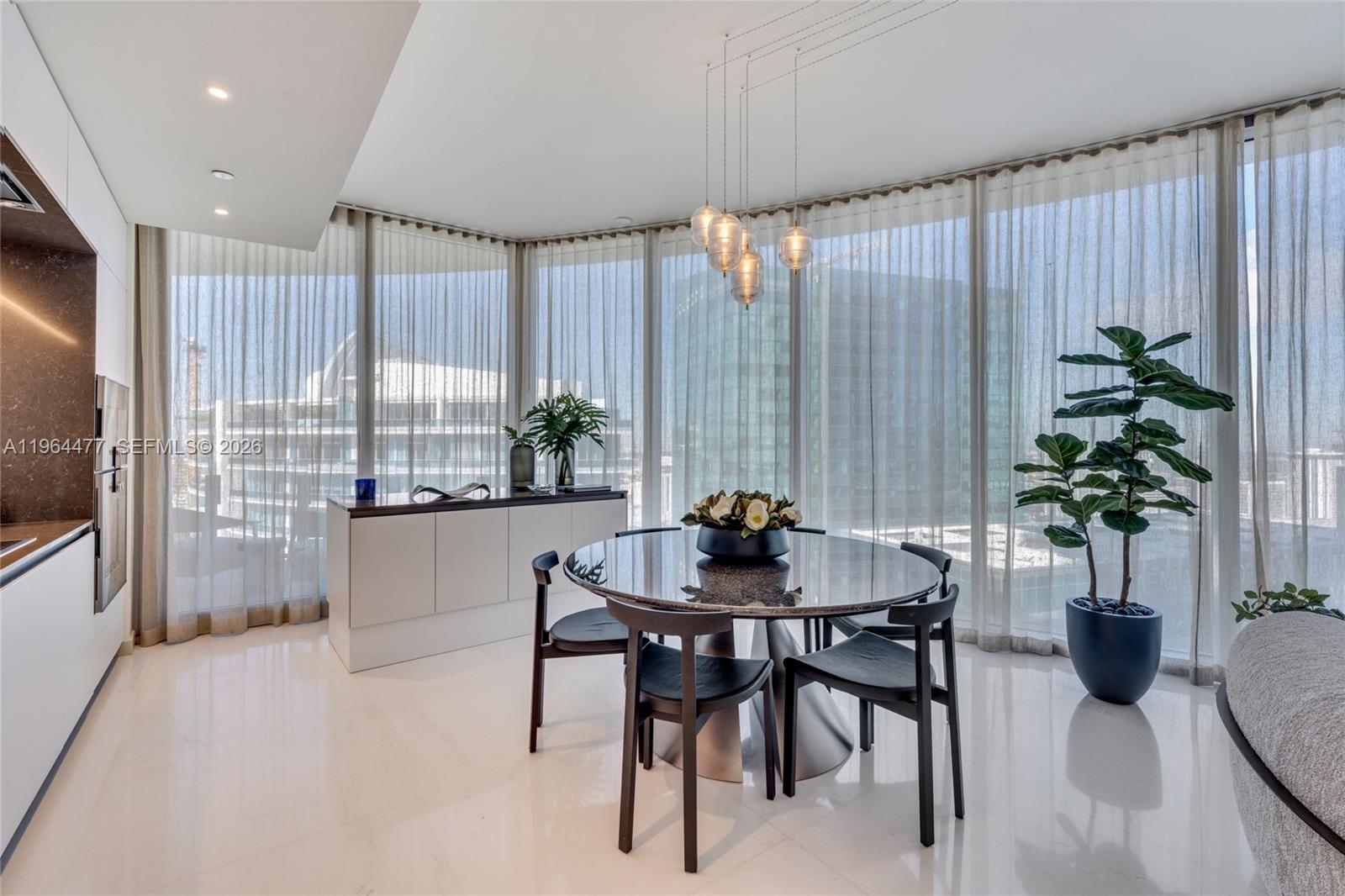300 BISCAYNE BLVD WAY COND - Residential
