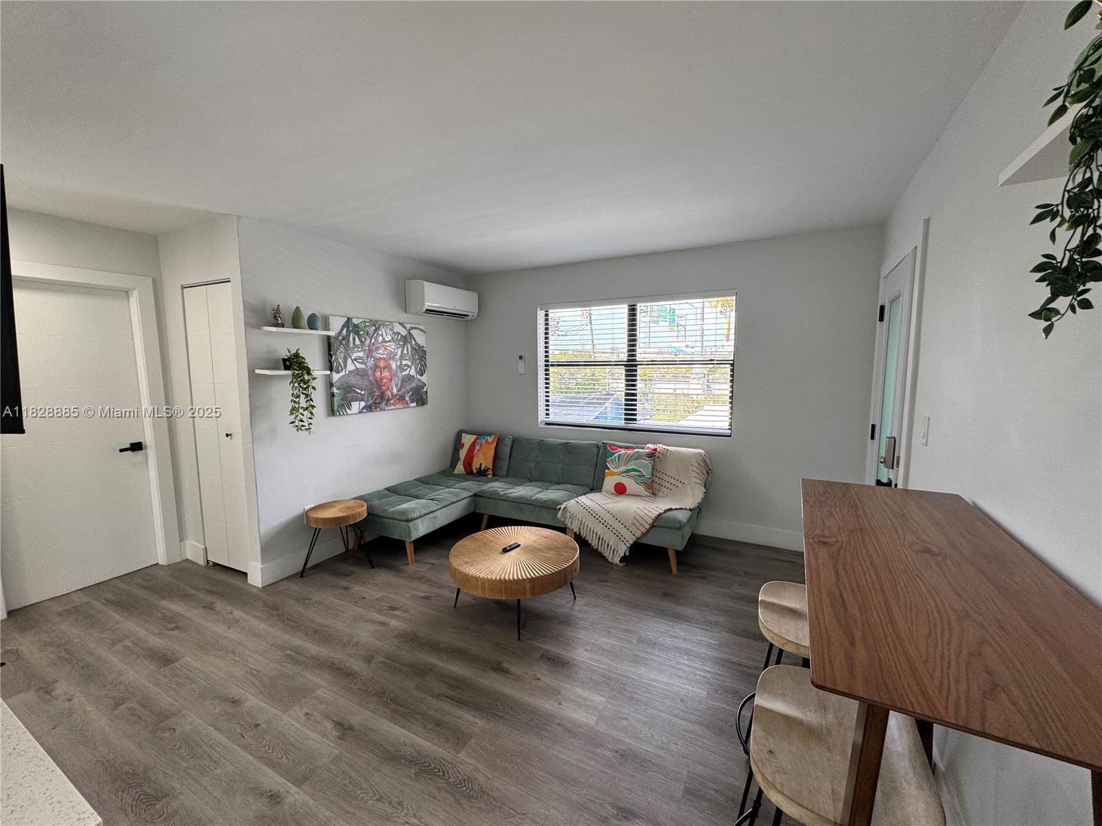 584 NW 30th St 4