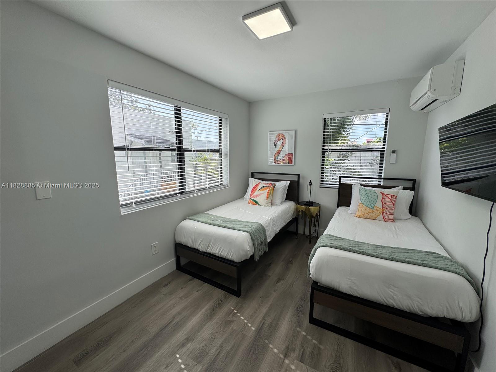 584 NW 30th St 4