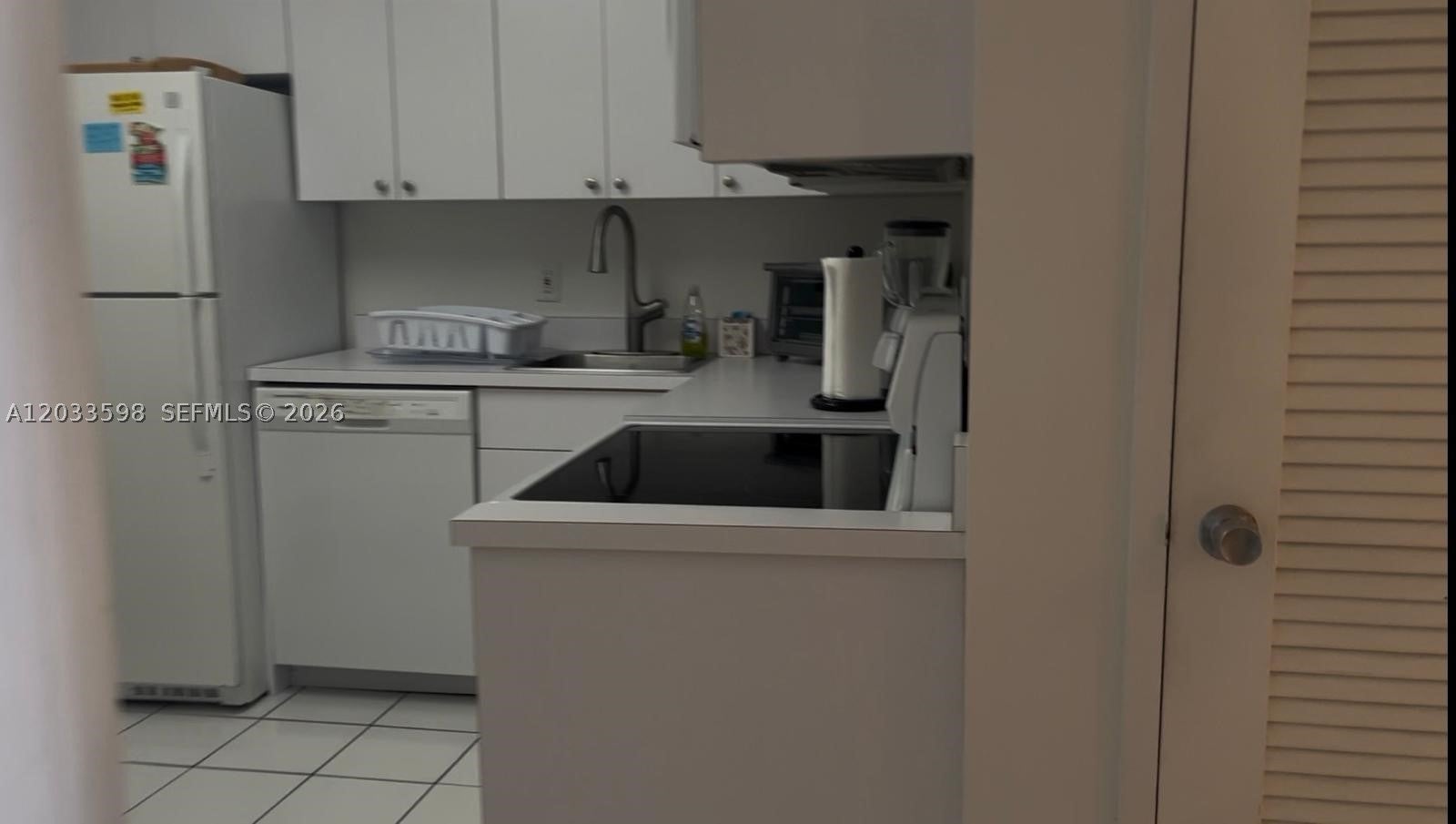 5161 Collins Ave 1702