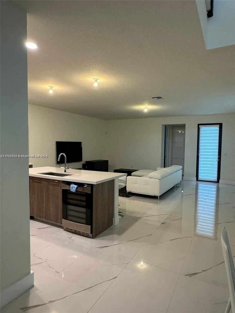 GRAND BAY SOUTH ESTATES - Residential Lease