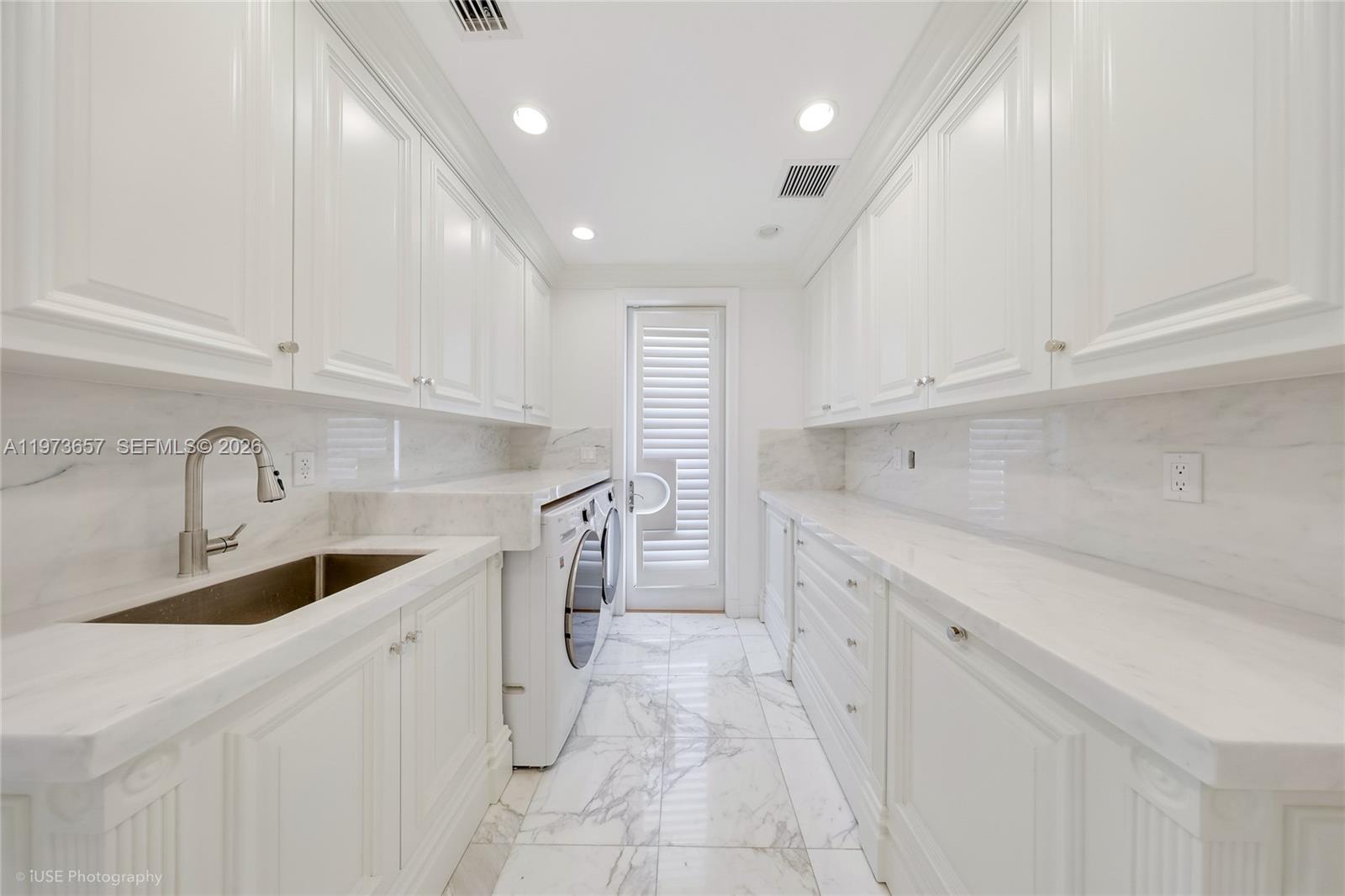 LA GORCE ISLAND - Residential