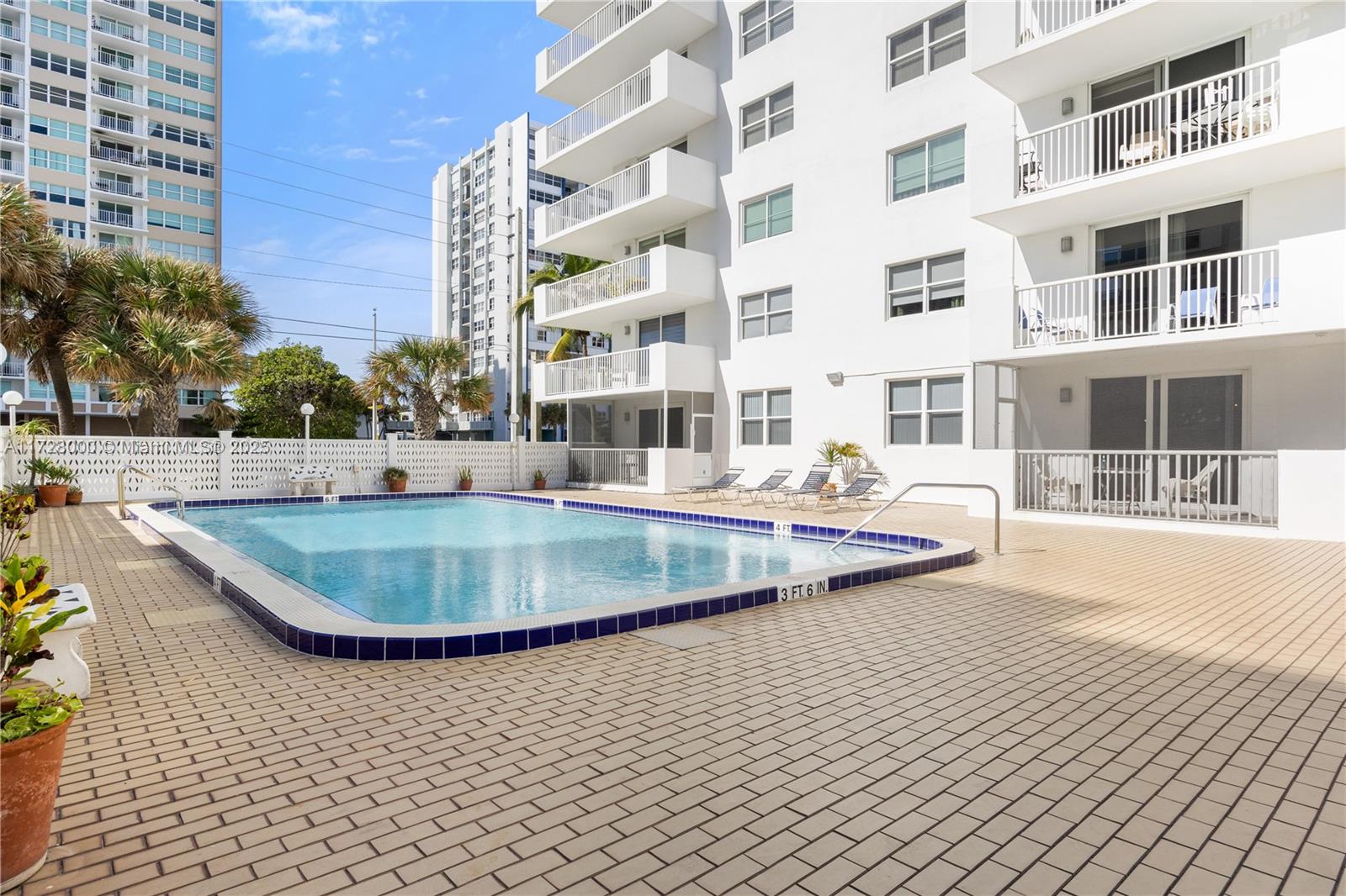 CAMBRIDGE TOWERS CONDO - Residential