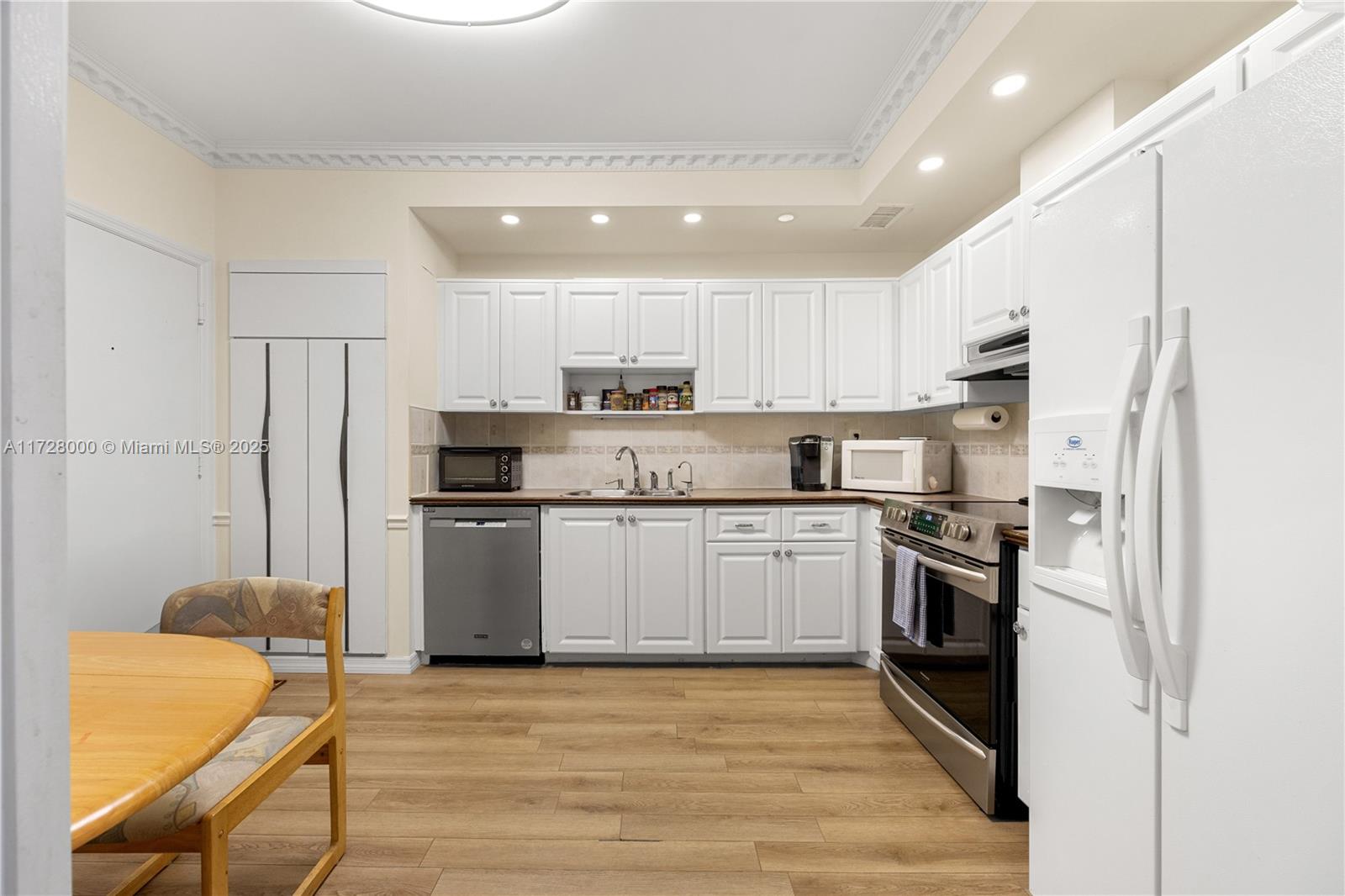 CAMBRIDGE TOWERS CONDO - Residential