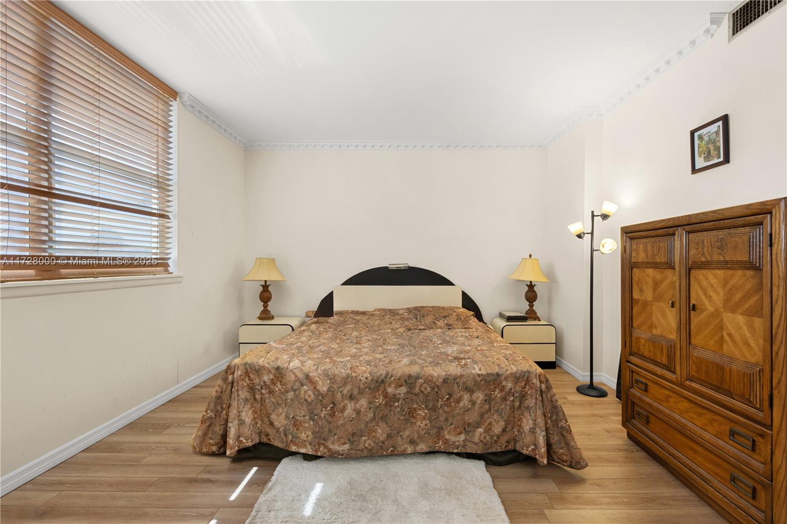 CAMBRIDGE TOWERS CONDO - Residential